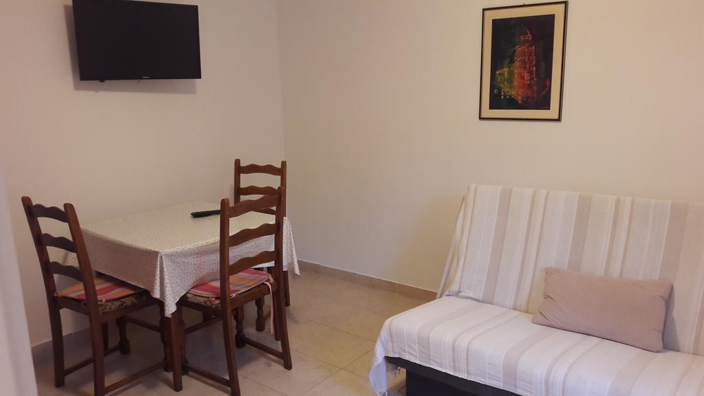 Guest house Milic Makarska Extérieur photo